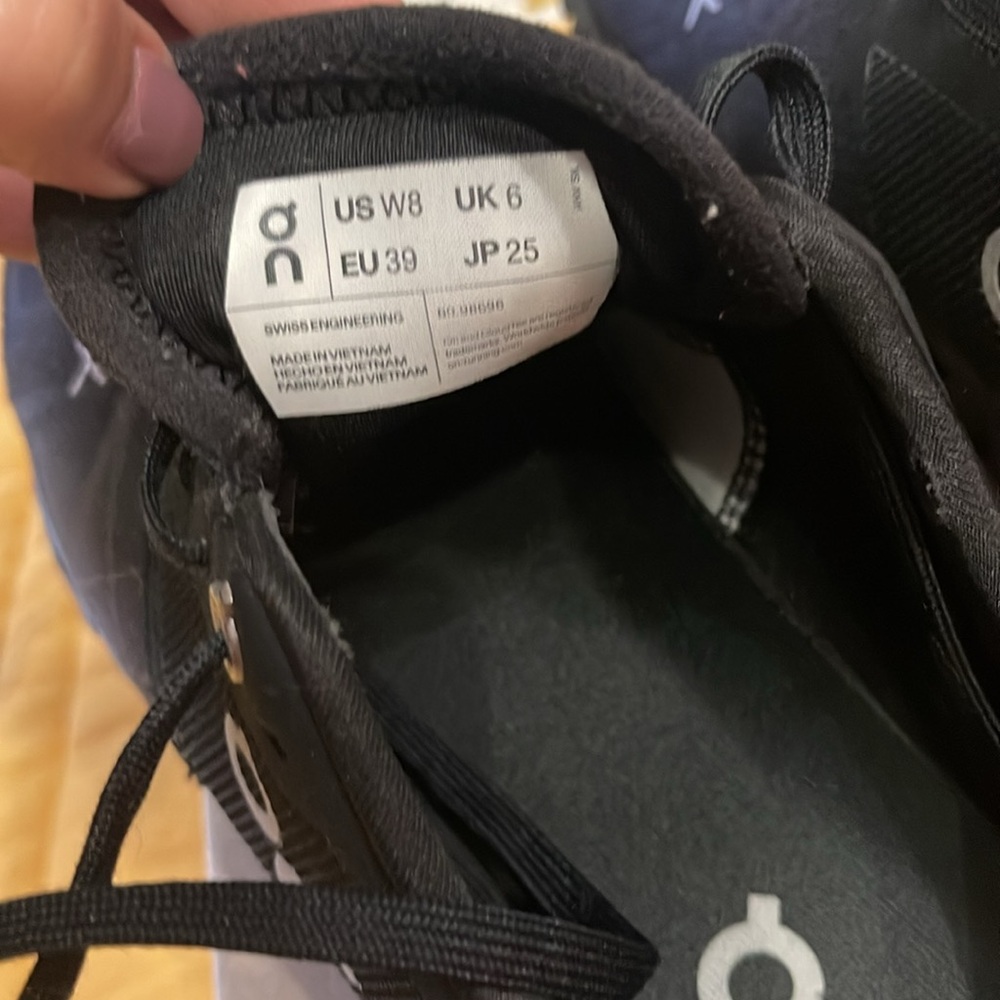 On Cloud X 3 Sneaker Black womens 8 - Picture 9 of 10